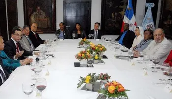 Navarro aboga por nueva institucionalidad para que revolución educativa sea irreversible