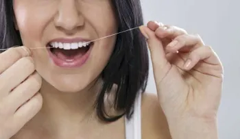 Descubre si es efectivo utilizar el hilo dental