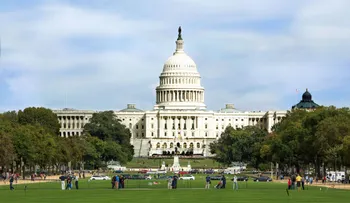 Washington se encuentra en el "umbral de una guerra civil", cree un ex alto cargo alemán