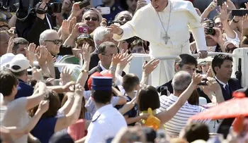 El papa dice con motivo del G-8 que el dinero "debe servir y no gobernar"