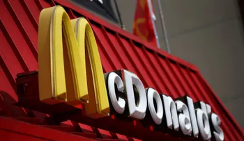 Cientos de personas se enferman por un brote de un parásito vinculado a ensaladas de McDonald s