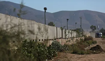 EE.UU. prescinde de leyes ambientales y aprueba muro fronterizo en el sector de San Diego