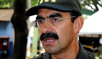 Renuncia director de la policía colombiana por corrupción