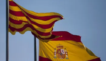 Los catalanes acuden a las urnas