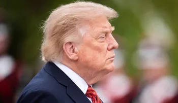 Trump dice que Irán busca un acuerdo "desesperadamente" y condiciona el diálogo a una decisión de EE.UU.