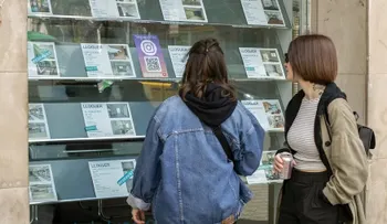 Lo que todo joven debe saber al alquilar: contratos largos, trato directo y no usar WhatsApp