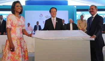 Presidente Medina y primera dama entregan CAID-San Juan 