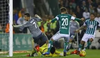 Betis y Sevilla empatan con Real Madrid y Atlético