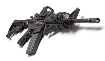 Polémica por la rifa de un rifle AR-15 para recolectar fondos para un equipo de niñas menores de 10 años