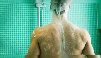 Las terribles consecuencias de bañarte diario