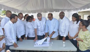   Gobierno reinicia a través del MOPC programa de asfaltado en Neiba 