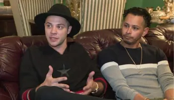 Pareja dominicana gay denuncia expulsión de un taxi de Uber por besarse