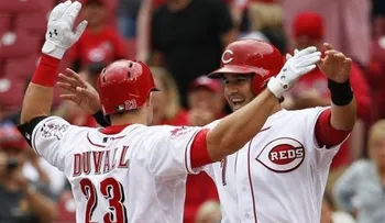 Rojos vencen a Cardenales con jonrón en octava