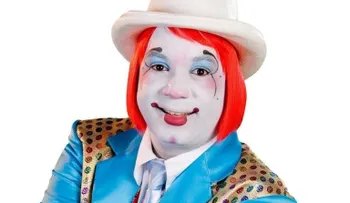 Payaso "Kanqui" salió del país el jueves con destino a NY, por el Aeropuerto del Cibao