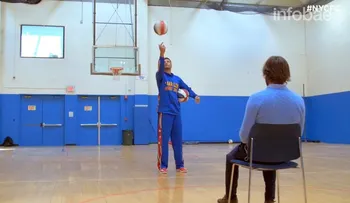 Los fantásticos trucos de los Harlem Globetrotters en el desafío de impresionar a Andrea Pirlo