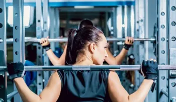Entrenar en hora de almuerzo requiere algunos cambios alimenticios