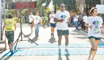 Realizan gran caminata contra la ceguera
