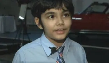 Con 11 años ya se graduó con tres títulos 
