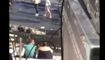 Alex Rodríguez observa a su "jeva" Jennifer López y Marc Anthony mientras ensayan para el concierto 