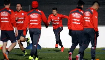 Chile-Uruguay, choque de estilos diferentes
