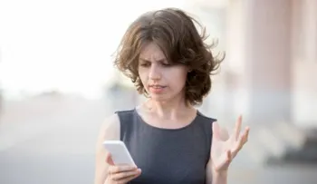 La mitad de las mujeres solteras ha recibido fotos íntimas masculinas sin haberlas pedido