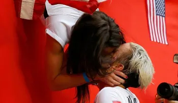 El beso del adiós a la goleadora del Mundial Femenino de Fútbol