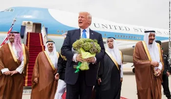 Donald Trump, recibido como un rey a su llegada a Arabia Saudita