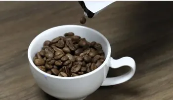 ¿Cuánto café es saludable tomar al día?