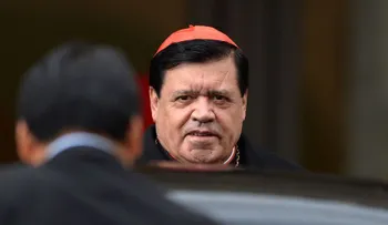 Cardenal mexicano se disculpa con homosexuales