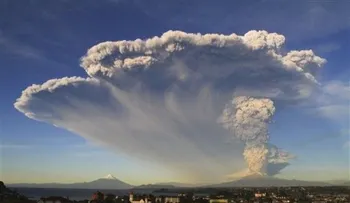 Erupción de volcán chileno Calbuco causa lluvia de cenizas 