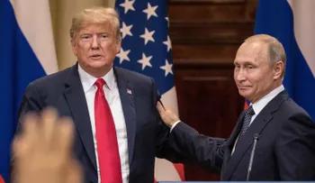 ¿Por qué rayos invitaría Trump a Putin para otra reunión? Aquí algunas teorías