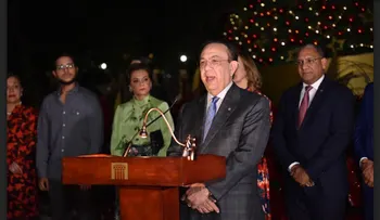 Banco Central enciende Árbol de Navidad y Pesebre