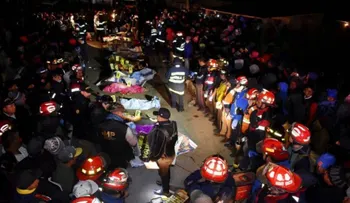 Bajan a 18 los muertos y 19 los heridos por accidente vehicular en Guatemala