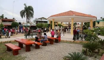 Ayuntamiento Santo Domingo Este inaugura parque y cancha deportiva