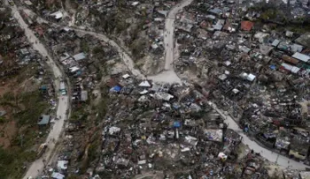 Ascienden a más de 400 muertos en Haití por huracán Matthew