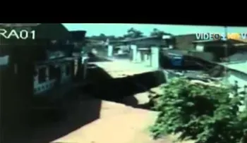 Impactante: barrio de Brasil fue tragado por la tierra (VIDEO)