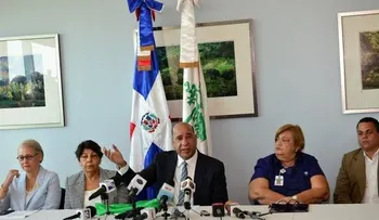 Medio Ambiente llama a participar en Expo Feria Frío y jornada limpieza playas 2015