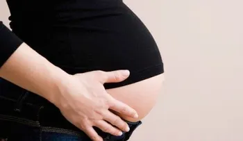 Parir después de los 30 alarga la juventud