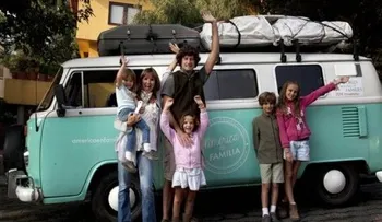 Papa se reúne con argentinos que viajaron 6 meses para verlo