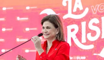 Raquel Peña lanza Bono Navideño y La Navidad del Cambio en Santiago