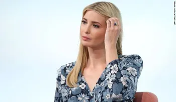 Ivanka Trump vuelve a ser el blanco de la ira en redes socialesâ?¦ ¿ahora por la champaña?