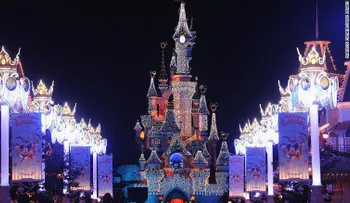 Arrestan a un hombre con dos armas en Disneylandia cerca a París