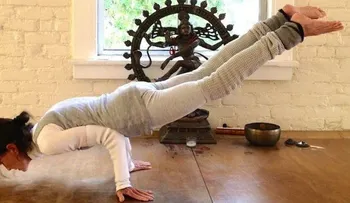 Yogui de 92 años comparte secretos para la felicidad y la longevidad