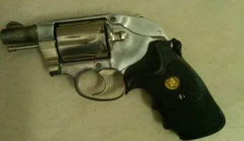 PN recupera en Barahona 2 armas de fuego y 2 motocicletas habían sido robadas