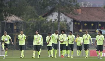 Brasil, cauteloso ante un Camerún eliminado