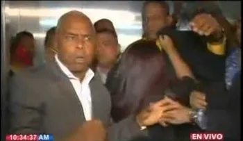 Seguridad de Félix Bautista golpea a camarógrafo al concluir audiencia