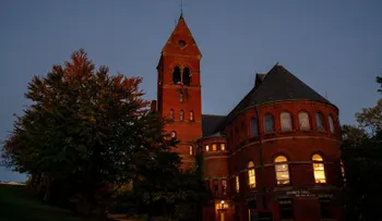 Denunciante del caso Cornell vive "aterrorizada" tras operativo policial por falsa alerta, según su abogado