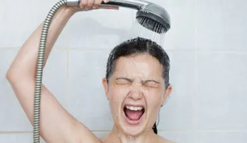 Descubre a qué hora debes tomar una ducha y por qué
