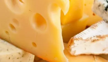 ¿Es bueno comer queso para prevenir las caries?