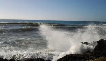 Costa Atlántica en alerta ante oleaje anormal